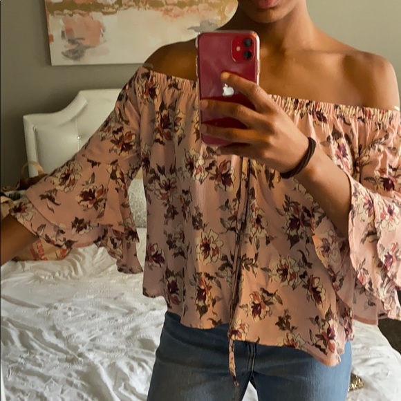 Blush floral off shoulder top - Picture 2 of 4